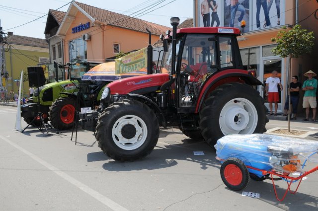 Agrarni Fond Petrovac na Mlavi Sajam mehanizacije